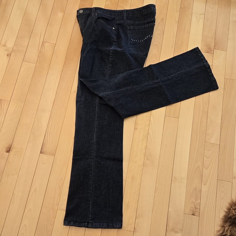 Lee Slender Fit Jeans – Vintage – Lower on the Waist – Approx. Size 14/16, Studs